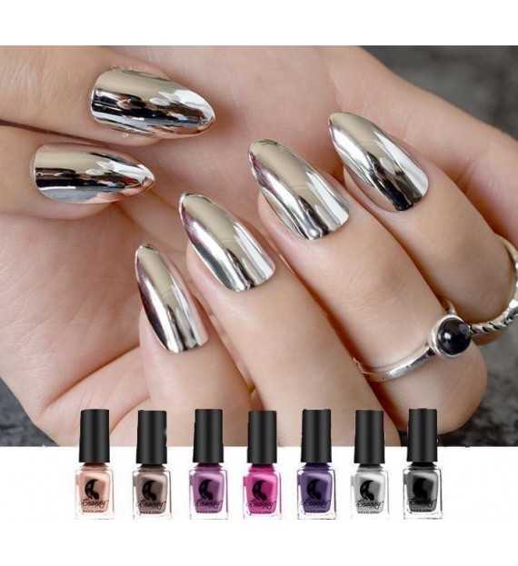 Vernis à ongles effet miroir